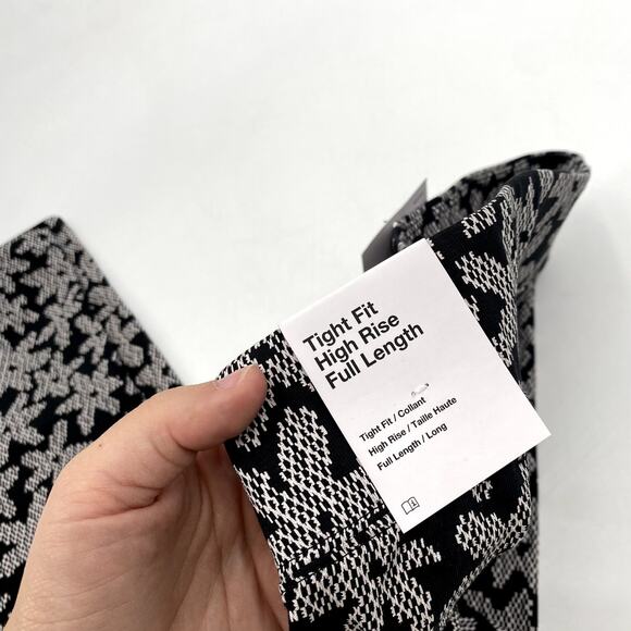 Nike Black Floral High Rise Leggings - Picture 6 of 8